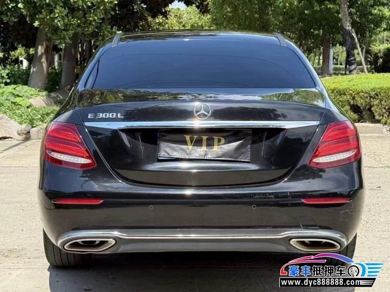 20年奔驰E轿车抵押车出售