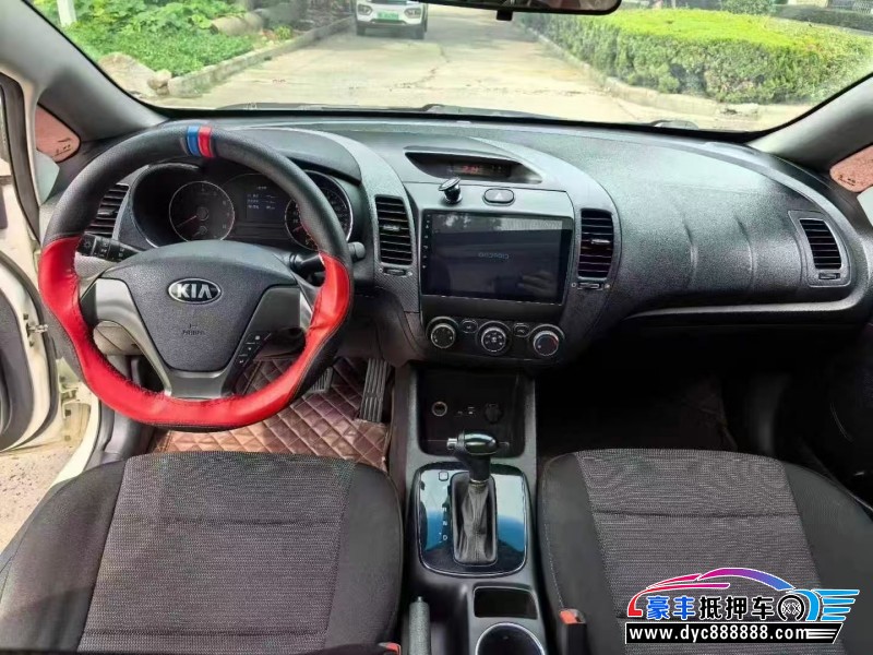 17年起亚K3轿车抵押车出售