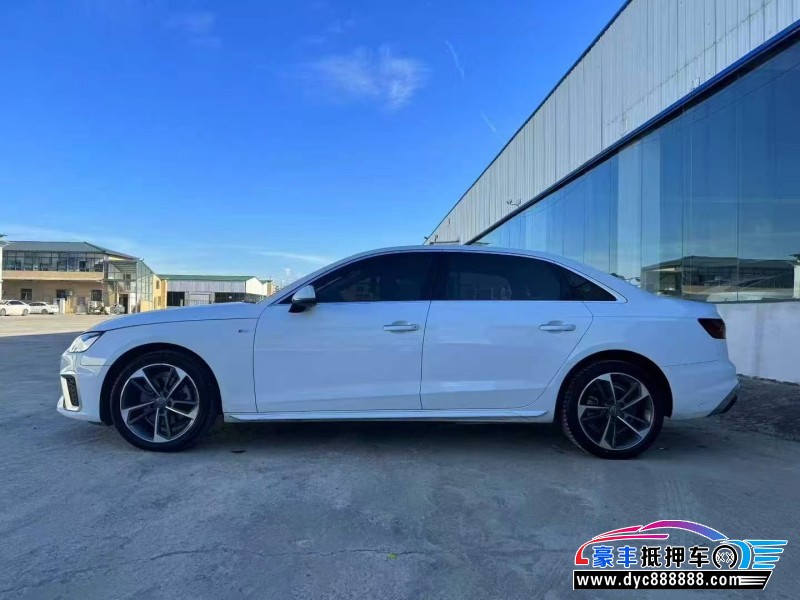 24年奥迪A4轿车抵押车出售