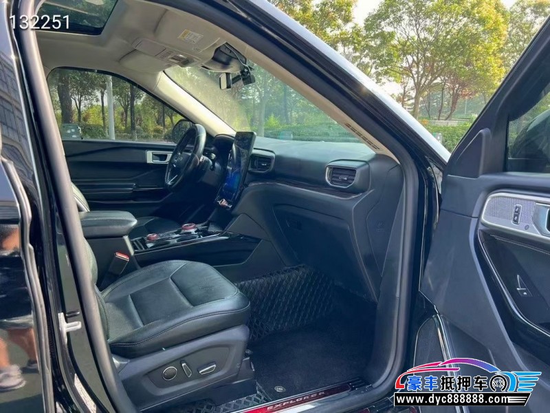 22年福特探险者轿车抵押车出售