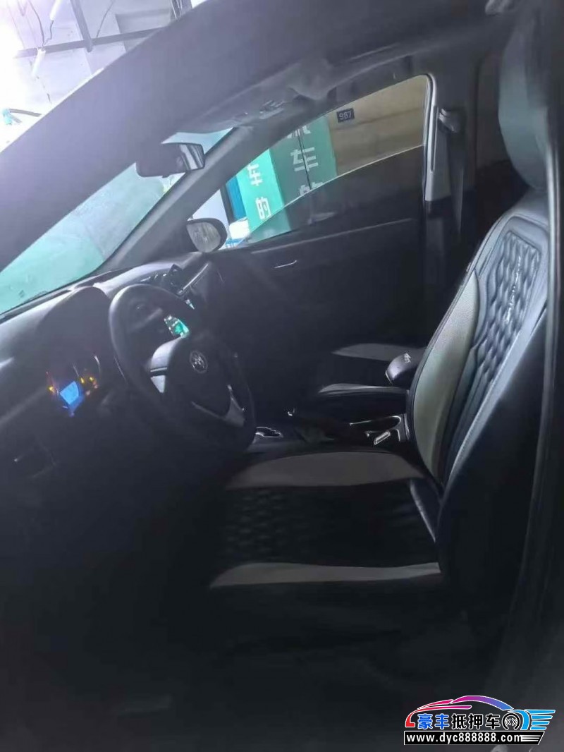 17年丰田雷凌轿车抵押车出售