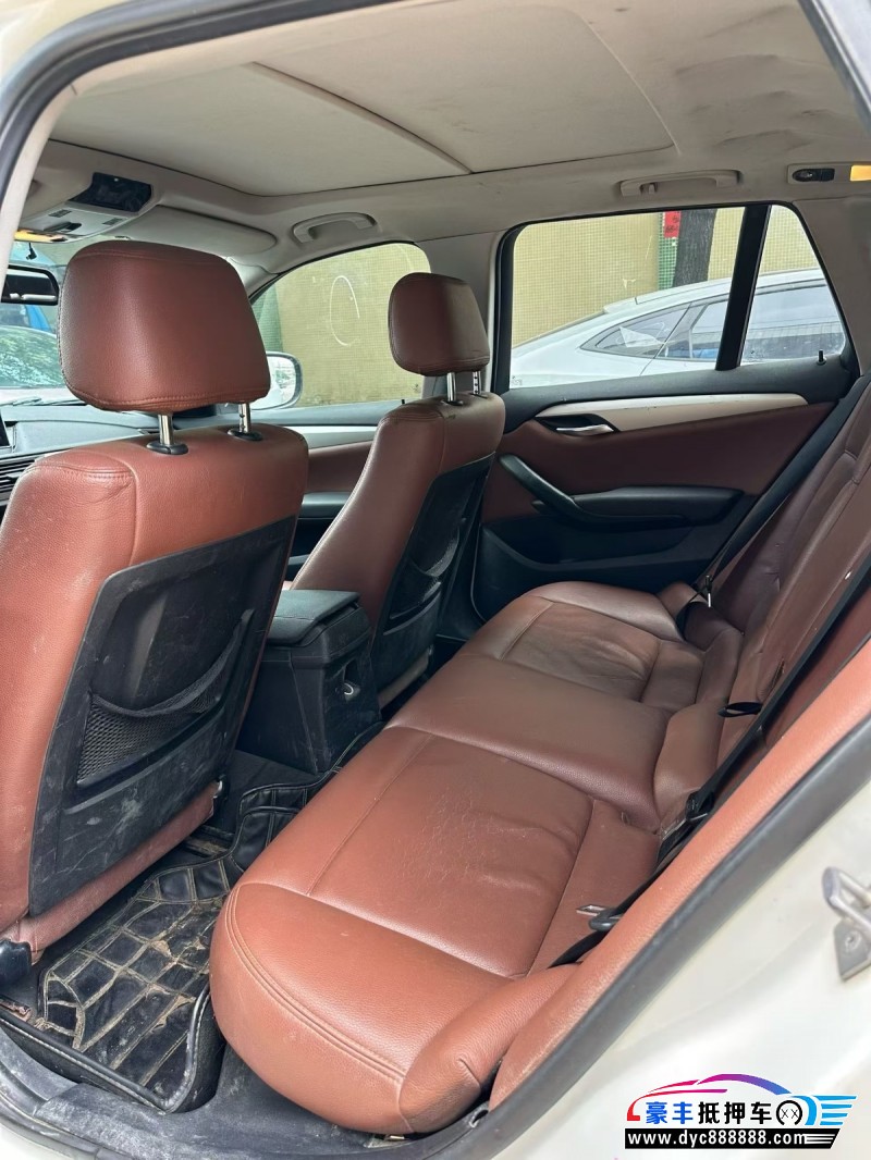 12年宝马X1轿车抵押车出售