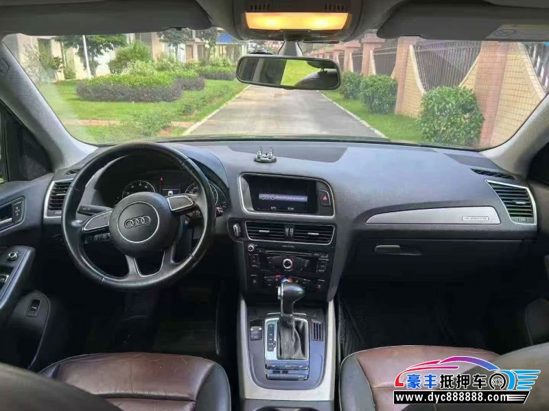 17年奥迪Q5轿车抵押车出售