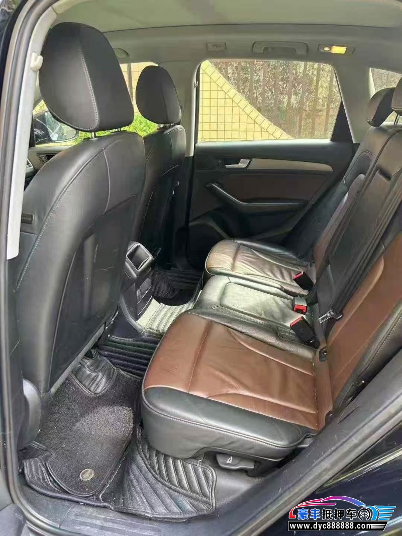 17年奥迪Q5轿车抵押车出售