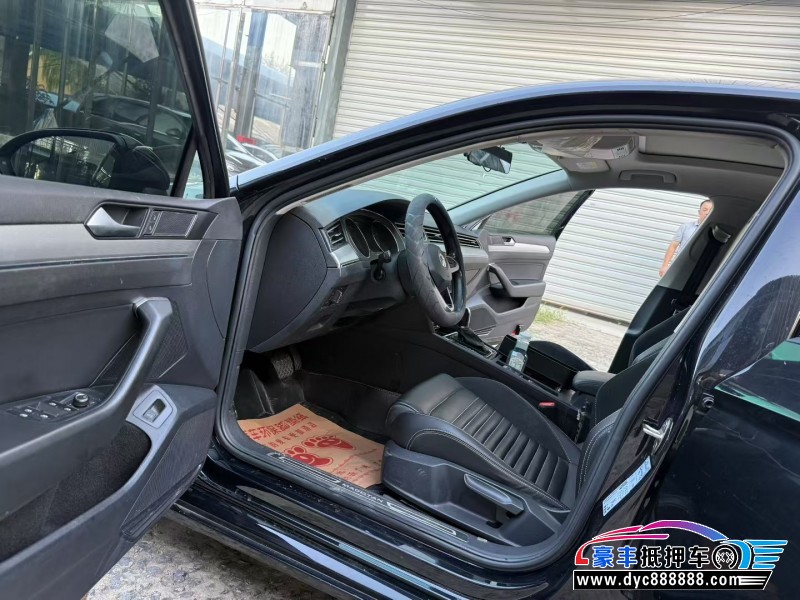 20年大众迈腾轿车抵押车出售