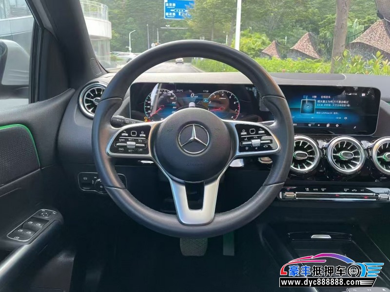 20年奔驰B轿车抵押车出售