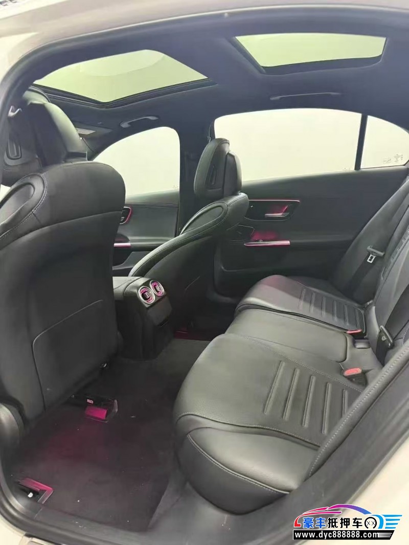 23年奔驰C轿车抵押车出售