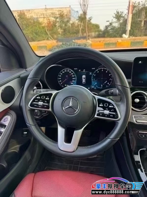 20年奔驰GLC轿车抵押车出售