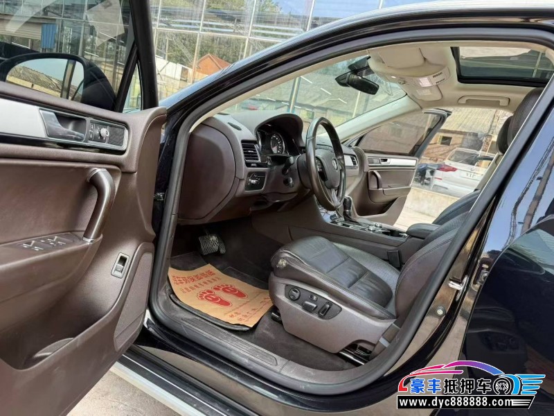 18年大众途锐SUV抵押车出售