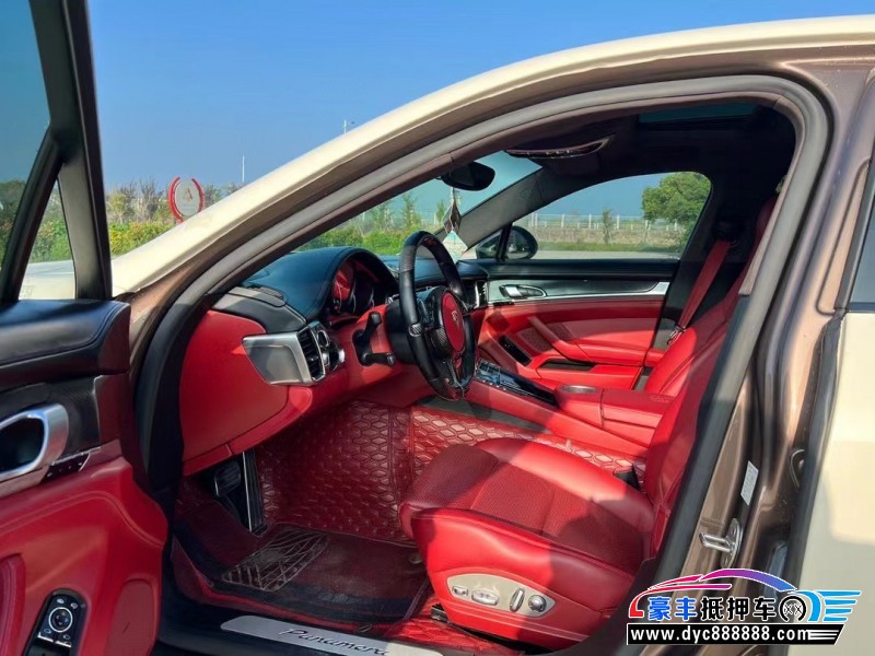 15年保时捷帕纳梅拉轿车抵押车出售