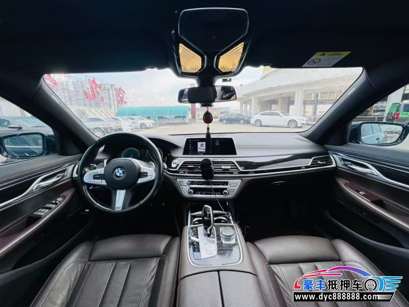 19年宝马7系轿车抵押车出售