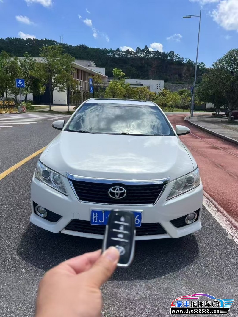 14年丰田凯美瑞轿车抵押车出售