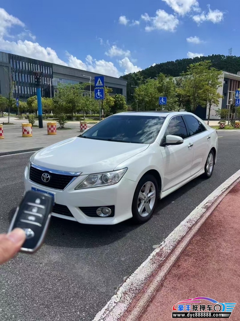 14年丰田凯美瑞轿车抵押车出售