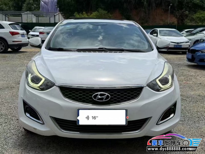 16年现代朗动轿车抵押车出售