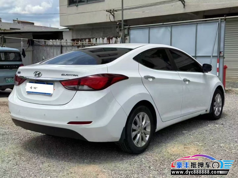 16年现代朗动轿车抵押车出售