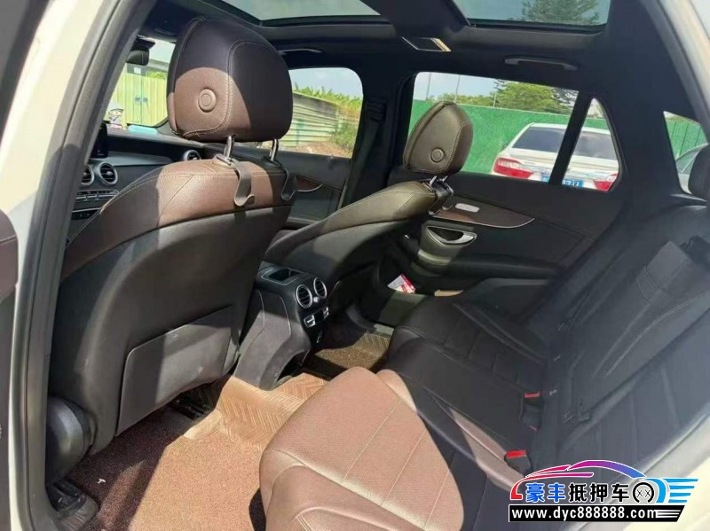 21年奔驰GLC轿车抵押车出售