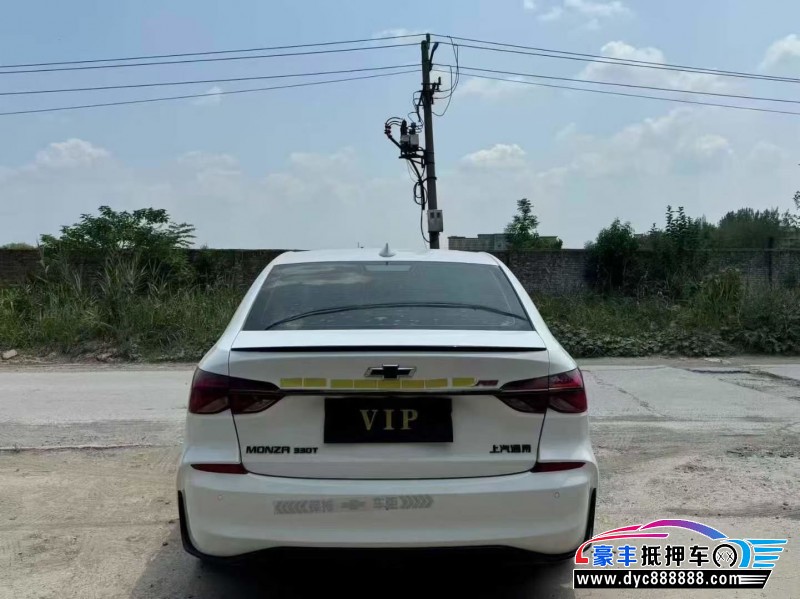 20年雪佛兰科鲁泽轿车抵押车出售