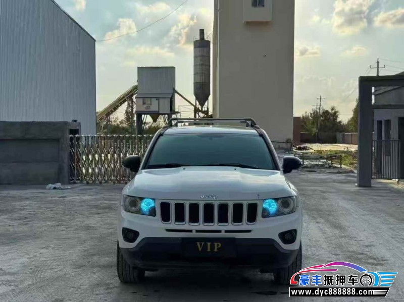 13年Jeep指南者轿车抵押车出售