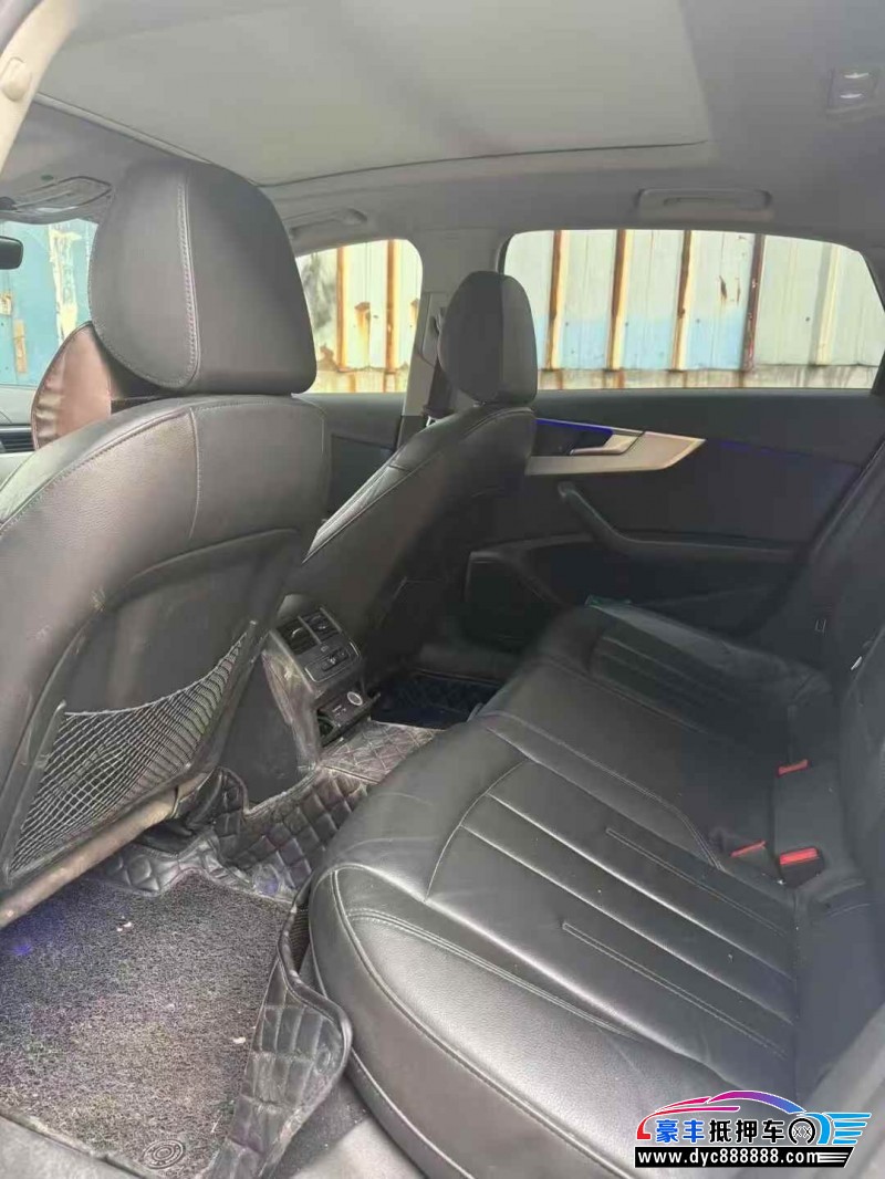 19年奥迪A4L轿车抵押车出售