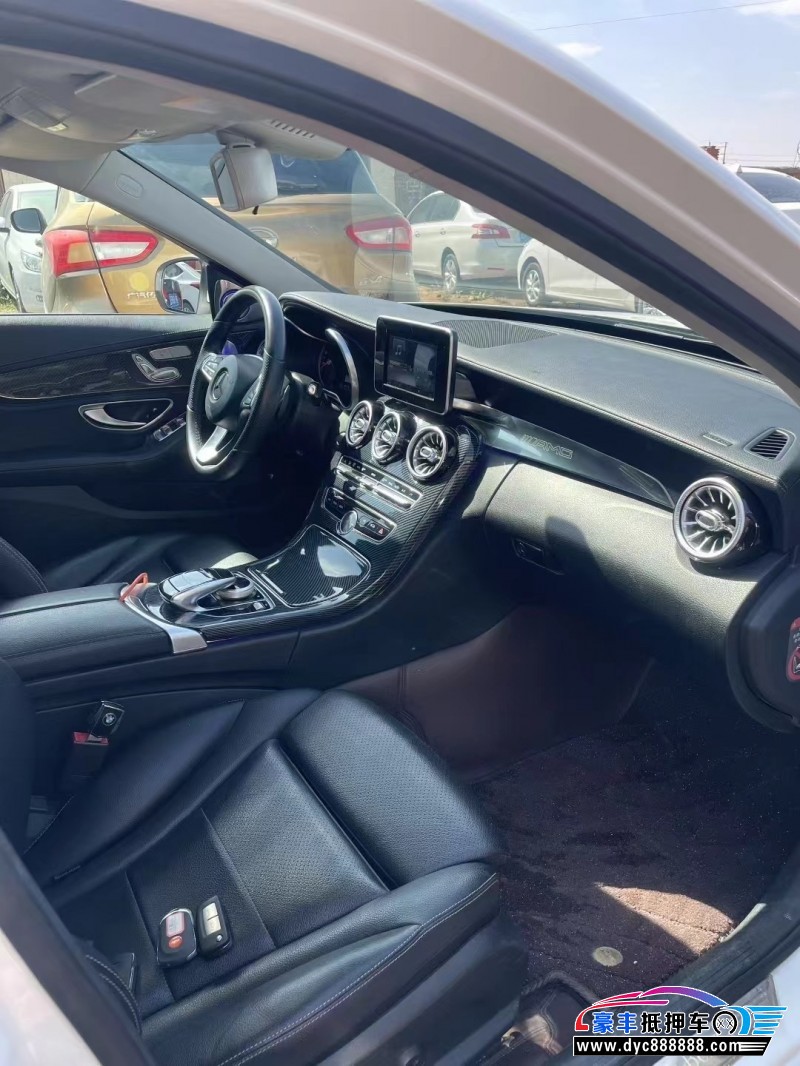 16年奔驰C轿车抵押车出售