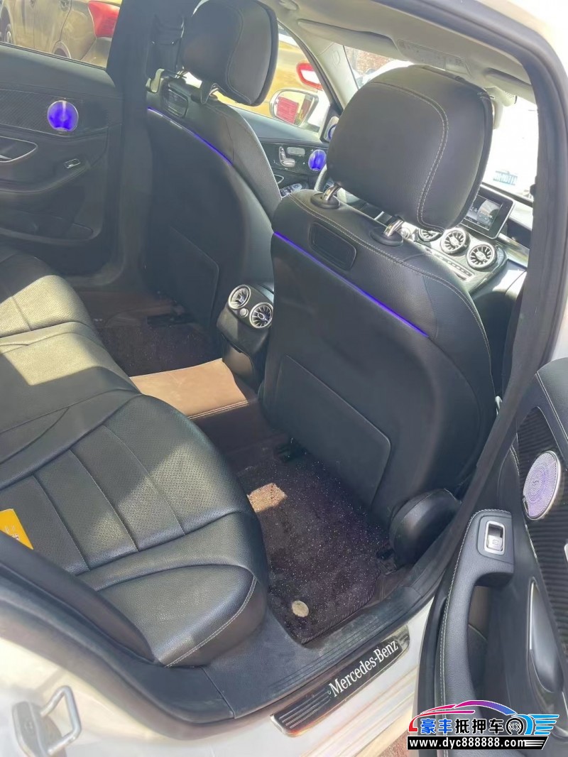 16年奔驰C轿车抵押车出售