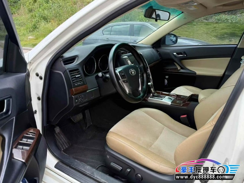 15年丰田锐志轿车抵押车出售