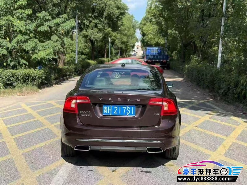 17年沃尔沃S60轿车抵押车出售