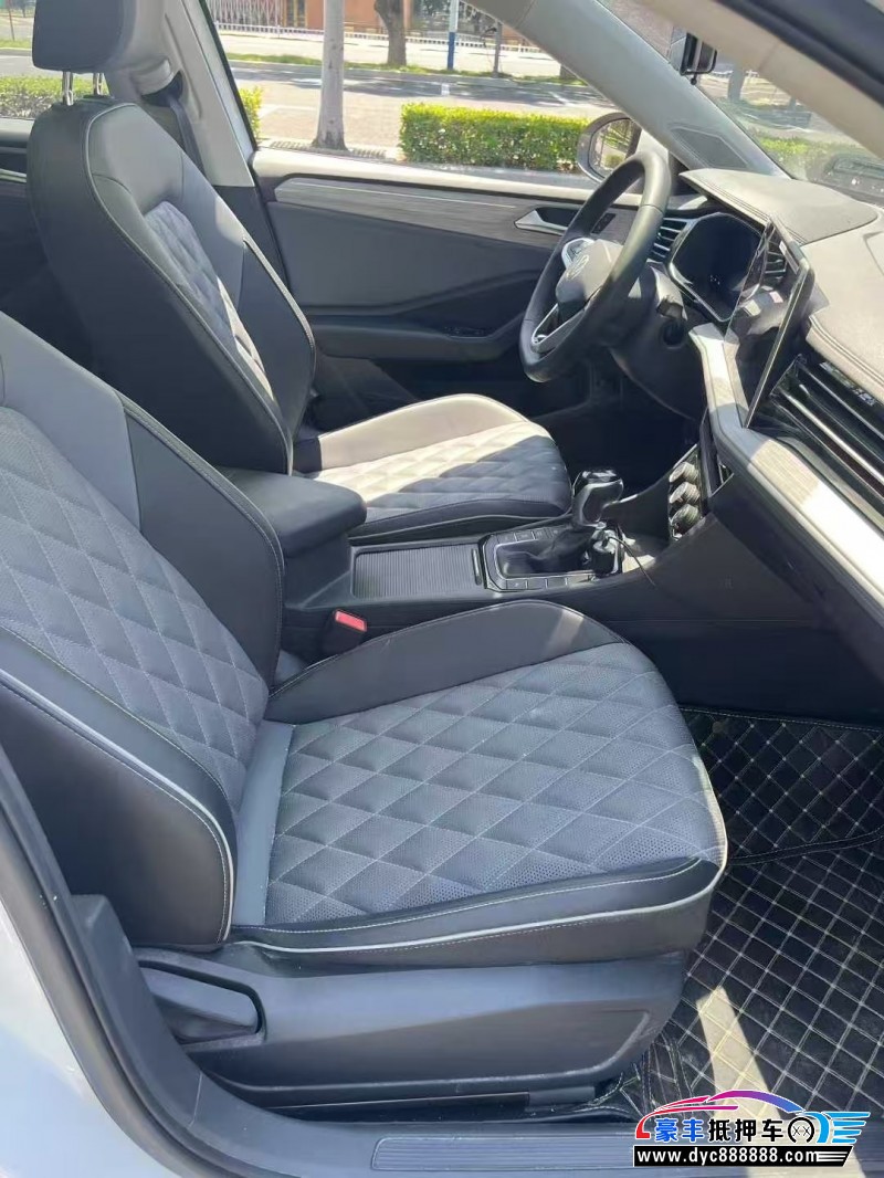 25年大众速腾轿车抵押车出售