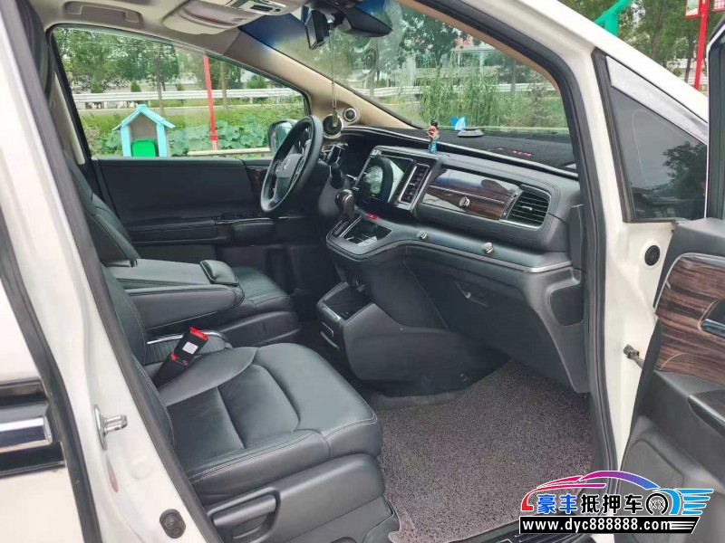 18年本田艾力绅轿车抵押车出售