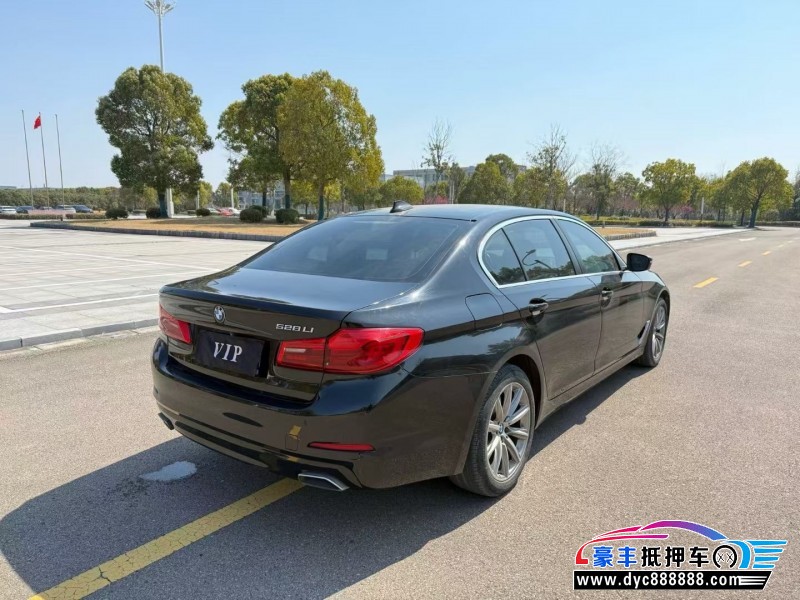 18年宝马5系轿车抵押车出售