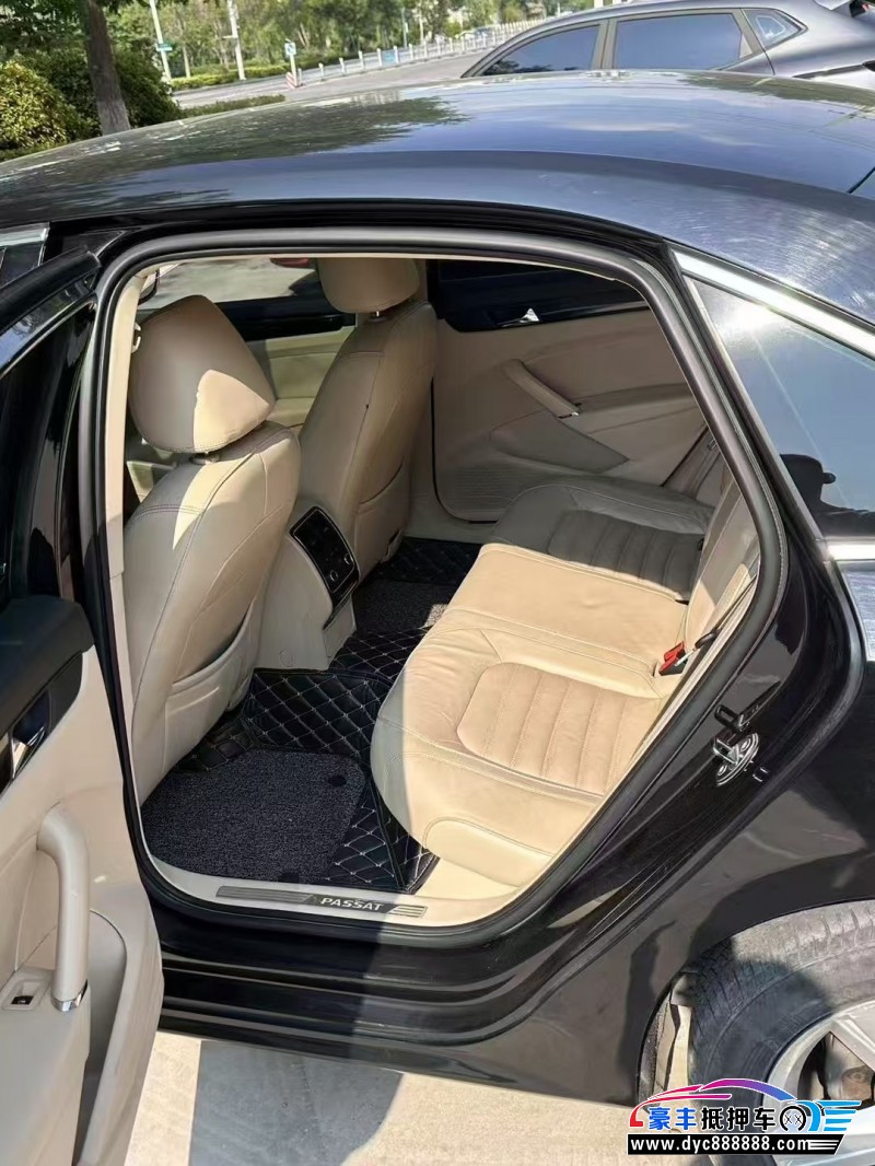 14年大众帕萨特轿车抵押车出售