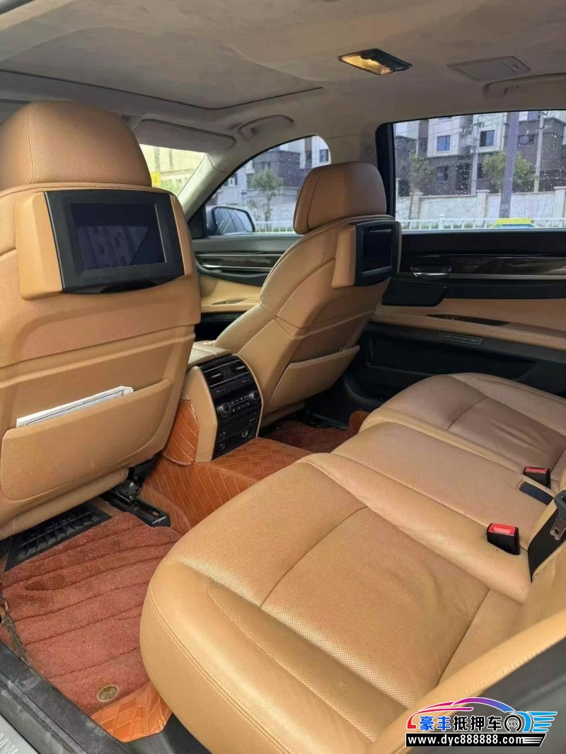 12年宝马7系轿车抵押车出售