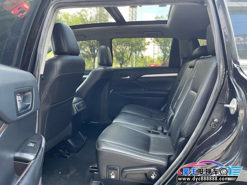 19年丰田汉兰达轿车抵押车出售