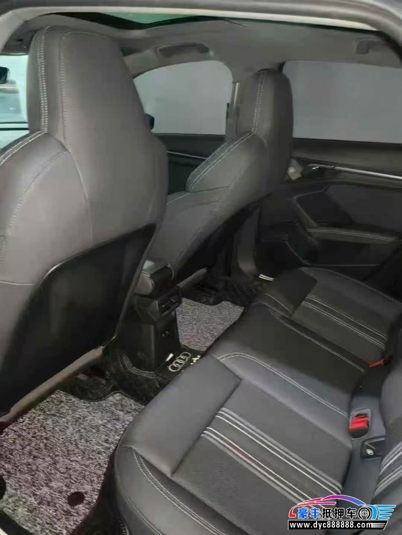 21年奥迪A3轿车抵押车出售