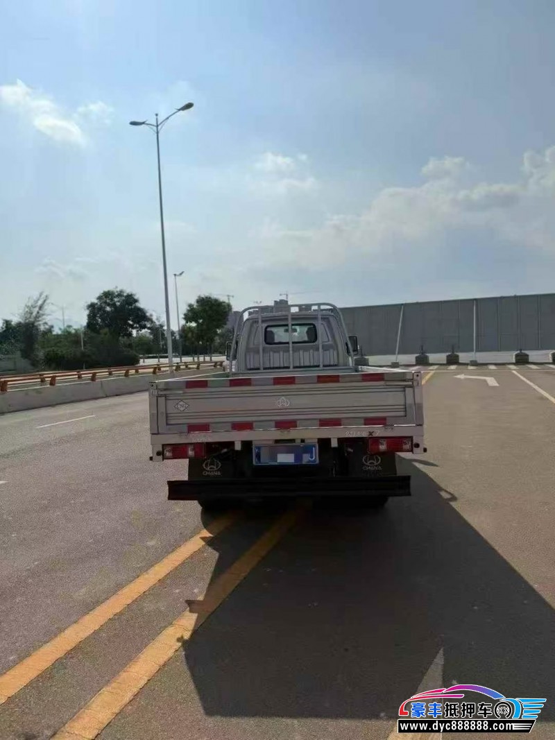 25年长安跨越跨越王轿车抵押车出售