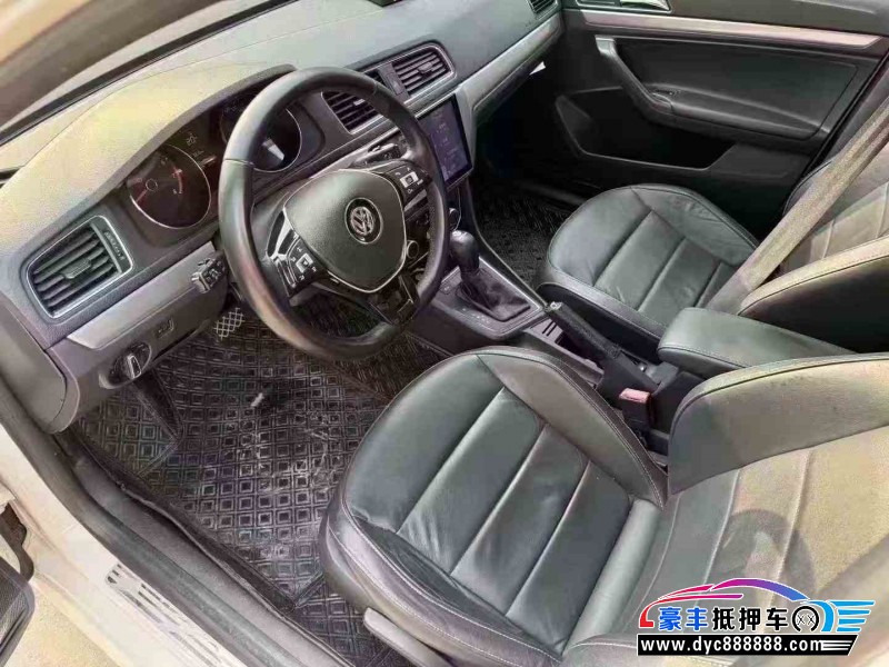 16年大众朗逸轿车抵押车出售