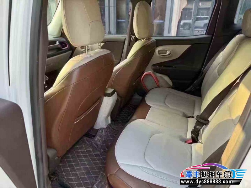 17年Jeep自由侠轿车抵押车出售