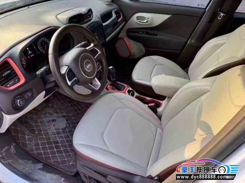 17年Jeep自由侠轿车抵押车出售