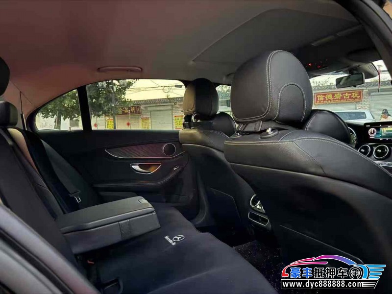 21年奔驰C轿车抵押车出售