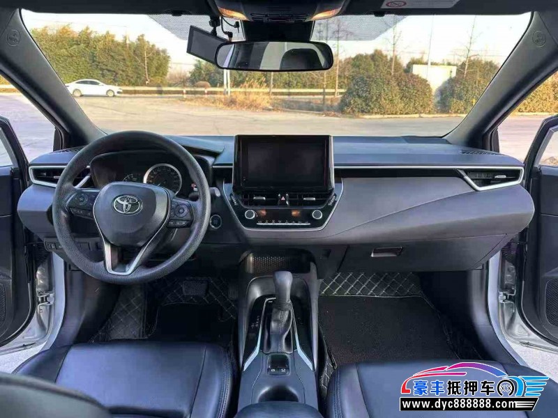 22年丰田雷凌轿车抵押车出售