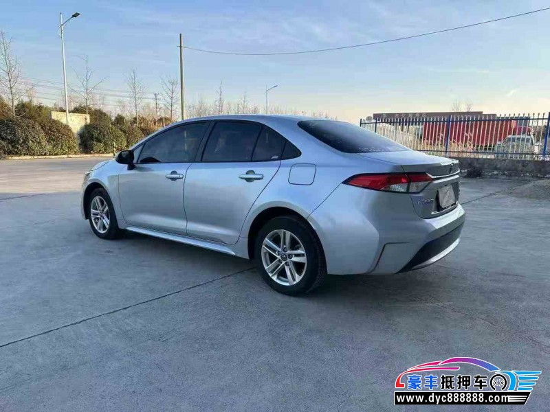22年丰田雷凌轿车抵押车出售
