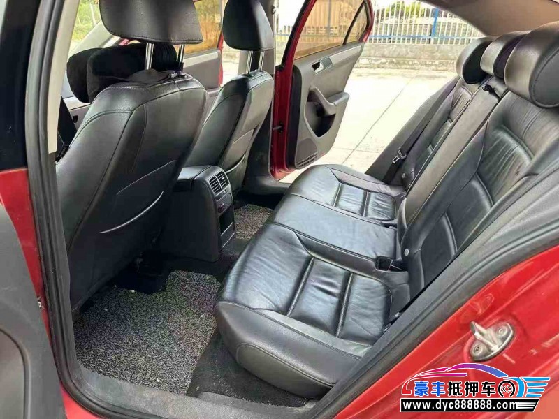 13年大众速腾轿车抵押车出售