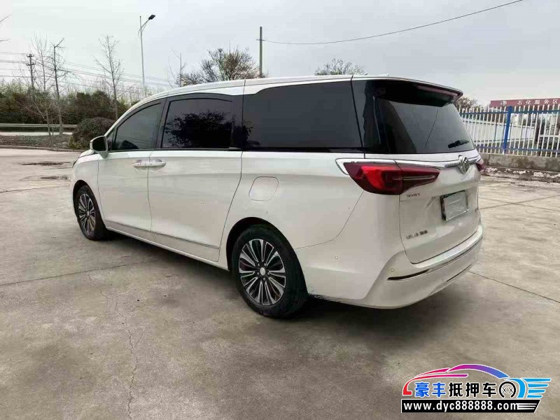 20年别克GL8轿车抵押车出售