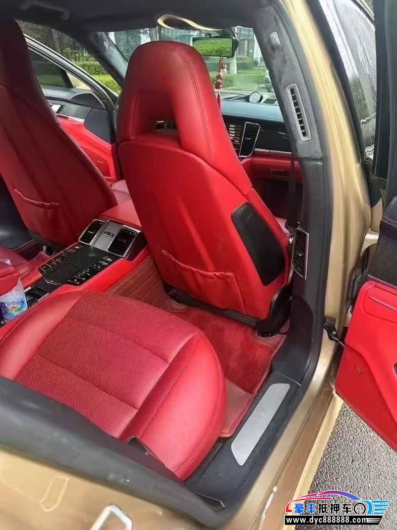 12年保时捷帕纳梅拉轿车抵押车出售