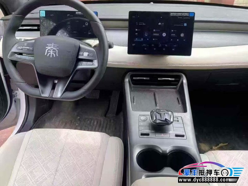 25年比亚迪秦轿车抵押车出售