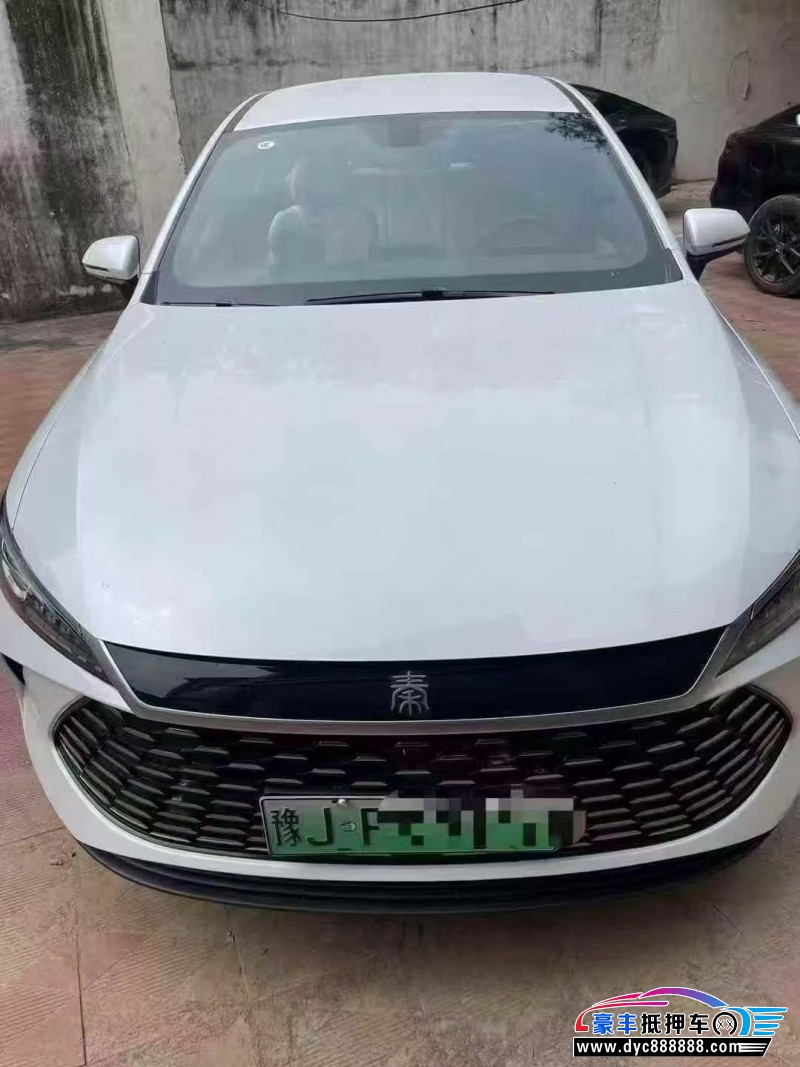25年比亚迪秦轿车抵押车出售