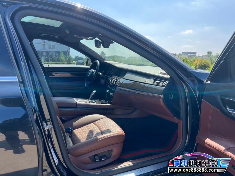 12年宝马7系轿车抵押车出售