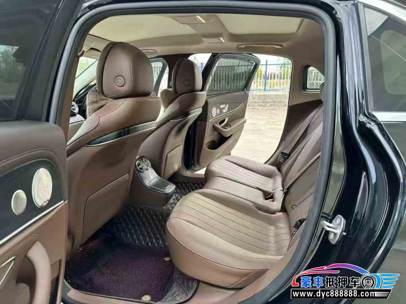 22年奔驰E轿车抵押车出售