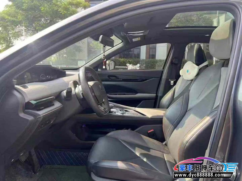 22年长安长安UNI轿车抵押车出售