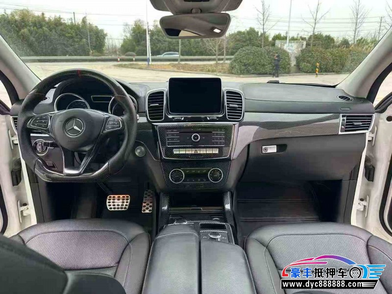 16年奔驰GLE轿车抵押车出售